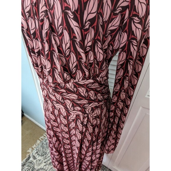 Max & Cleo Dress Womens sz M Pink Brown Leaf Print Faux Wrap Stretch Fit Flare - Picture 2 of 11